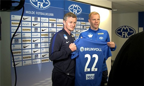 禁区弧顶接 禁区弧顶接