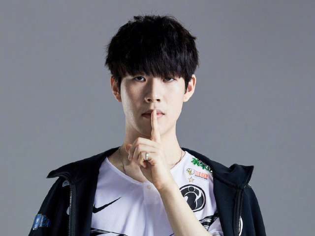 威少以高频 威少以高频